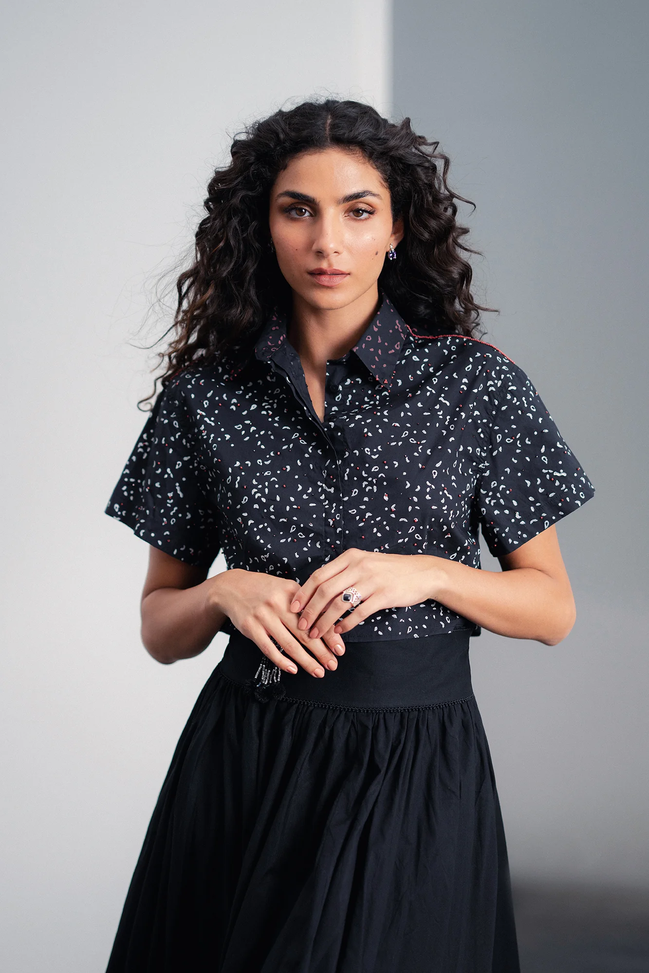 CROPPED BUTTON DOWN SHIRT (E0024/120/902) - Image 8