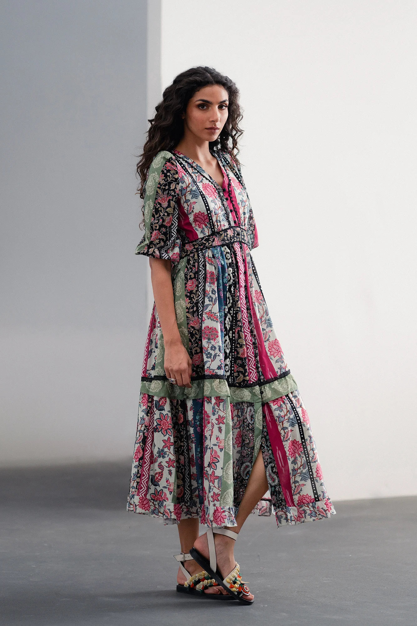 DRESS (E120/002/0041) - Image 3