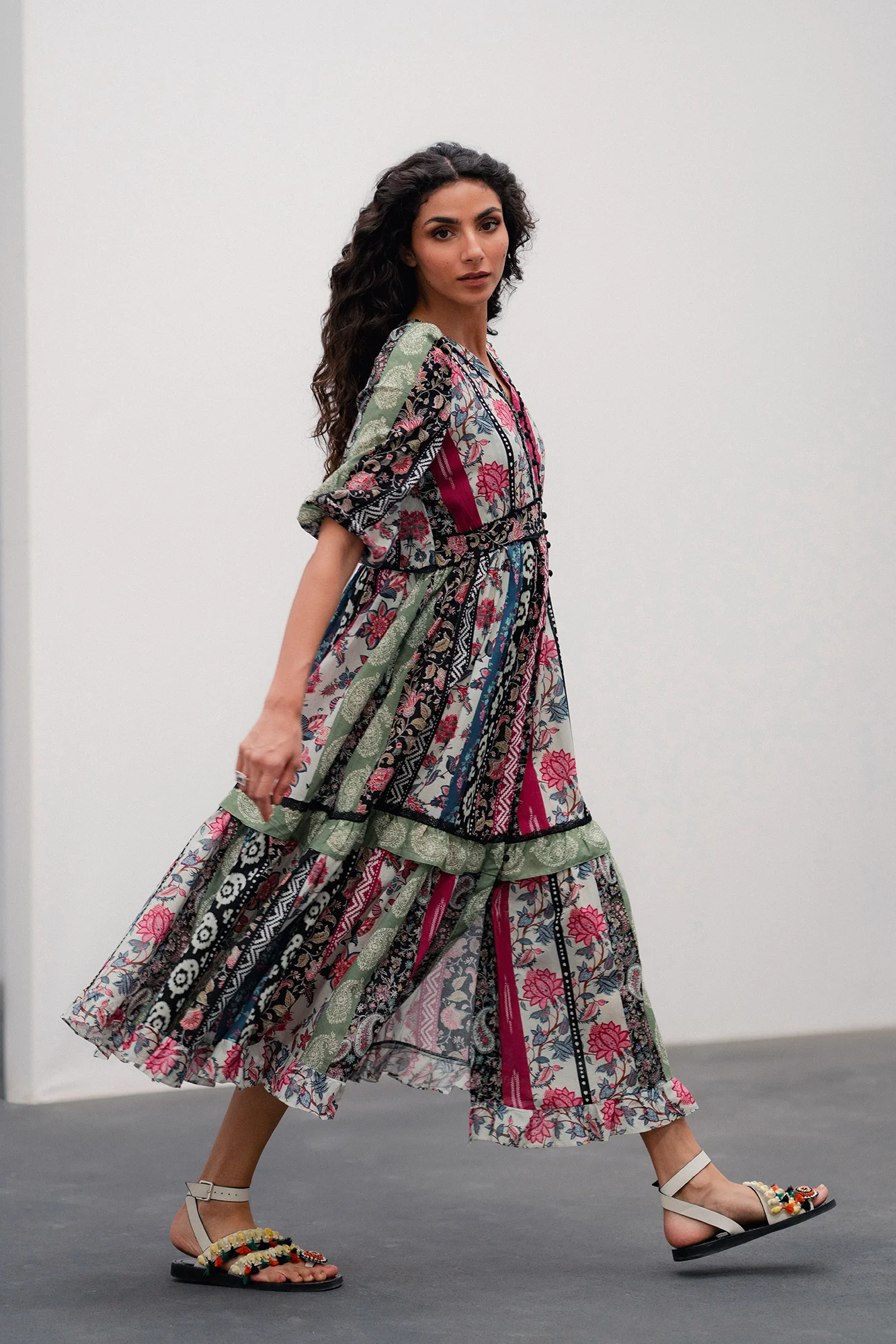 DRESS (E120/002/0041) - Image 6